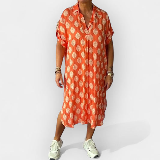 Lengvas vasarinis suknelė su V formos iškirpte