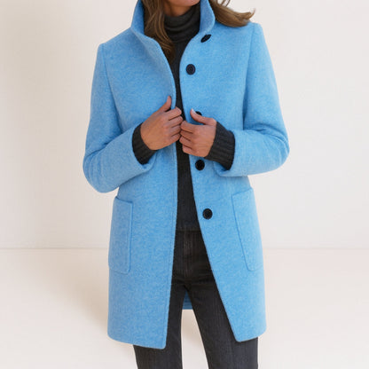 Stella - Moteriška striukė su aukštu apykakle