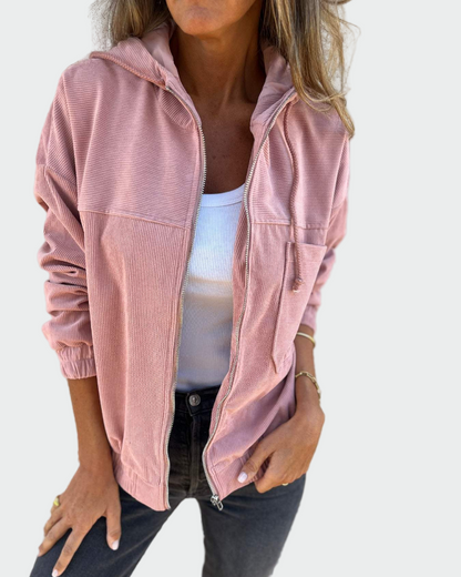 Aksominio tekstūros švarkas su raukšlėmis