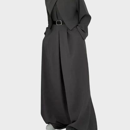 Aritzia - Moteriškas liemenėlės komplektas su švarkeliu – elegantiškas ir modernus