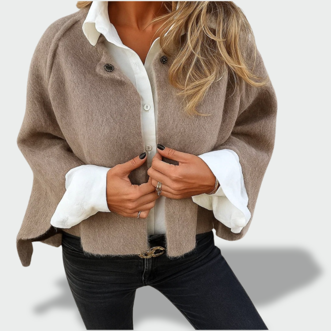 Liepa™ – Elegantiška ir šilta trumpa striukė