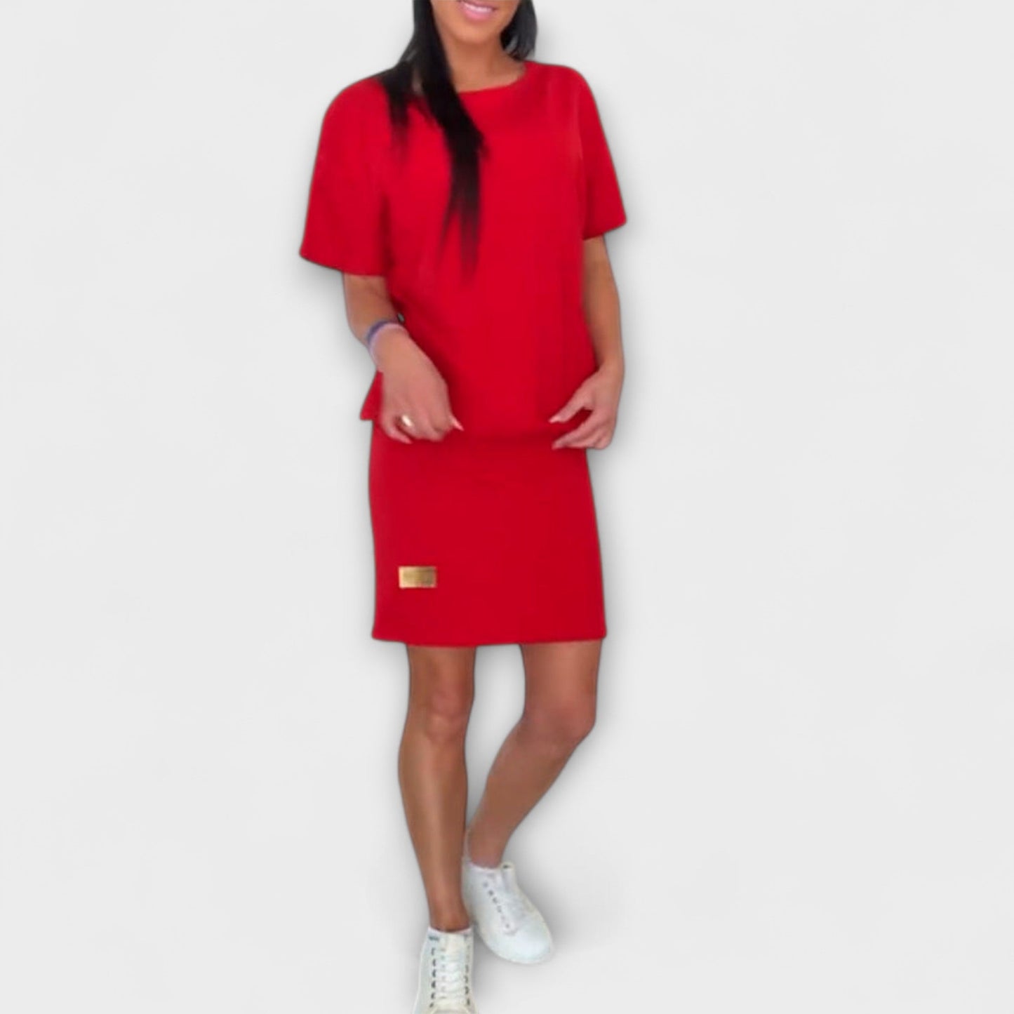 Lídia - Elegantiška Prigludusi Suknelė