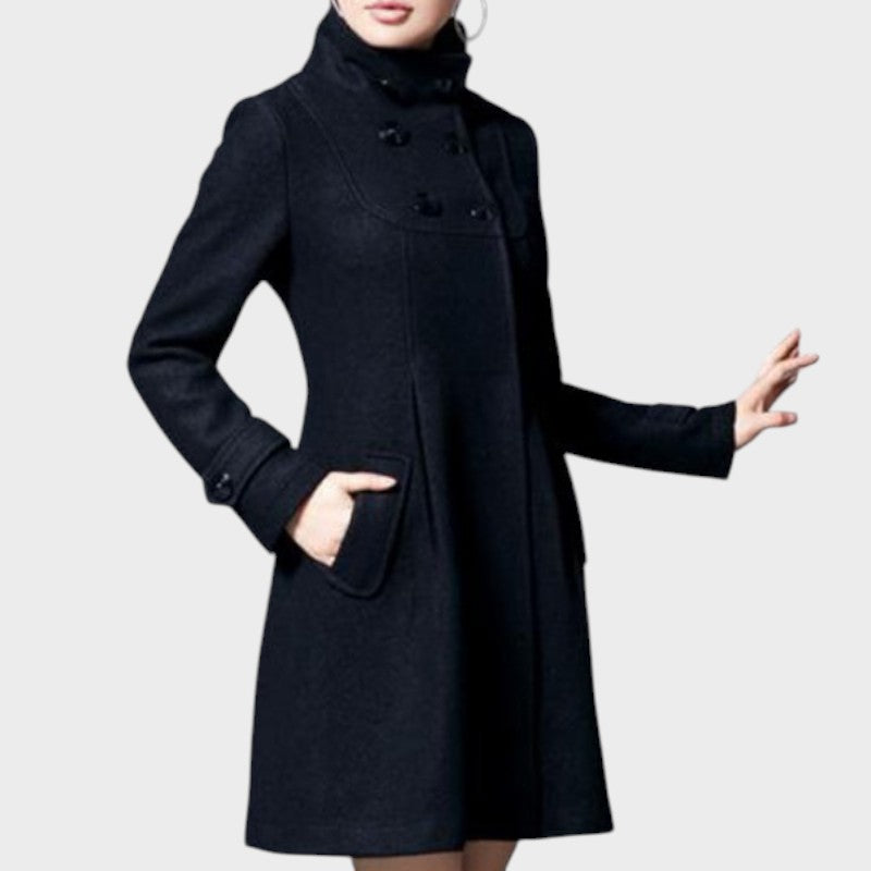 Solvara -  Elegantiška striukė su dvejomis kišenėmis ir gobtuvu