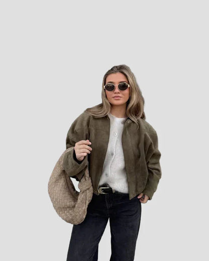 Aleksandra - Bomber Striukė