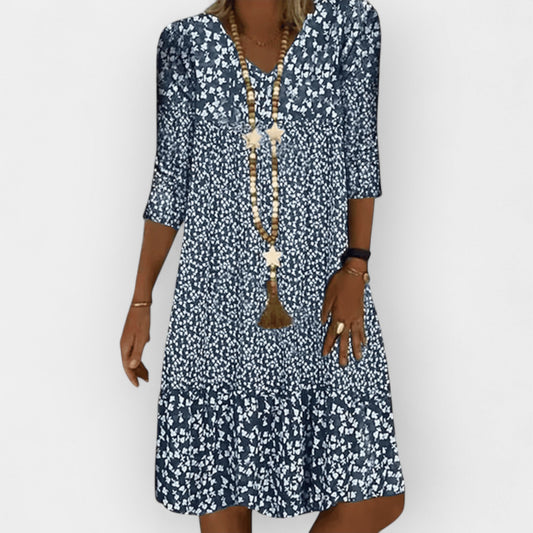 Lengvas Suknelė su Stilingu Dizainu