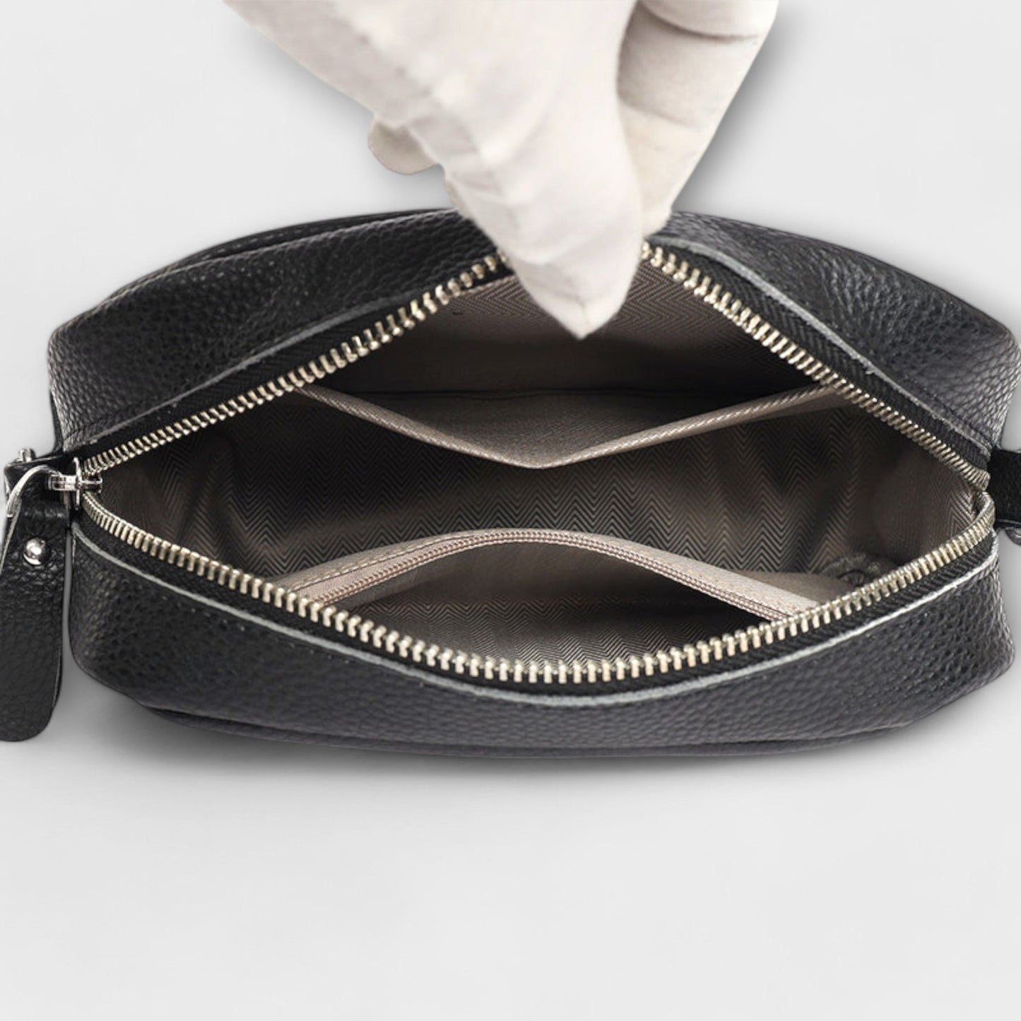 Ieva- Mini rankinė su petnešomis