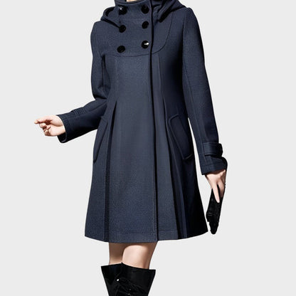 Solvara -  Elegantiška striukė su dvejomis kišenėmis ir gobtuvu