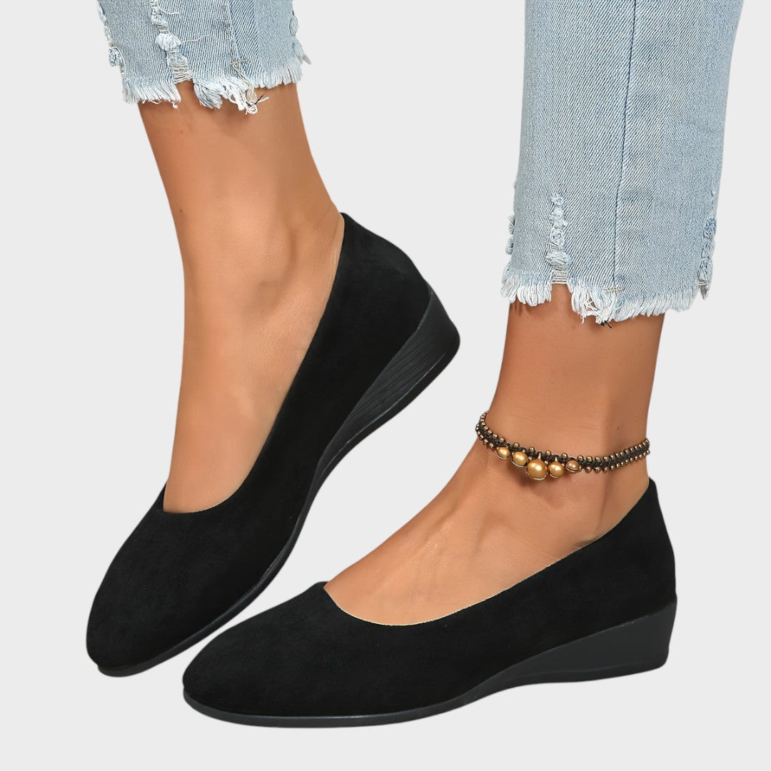 Éliane – Patogios balerinos su platforminiu kulnu