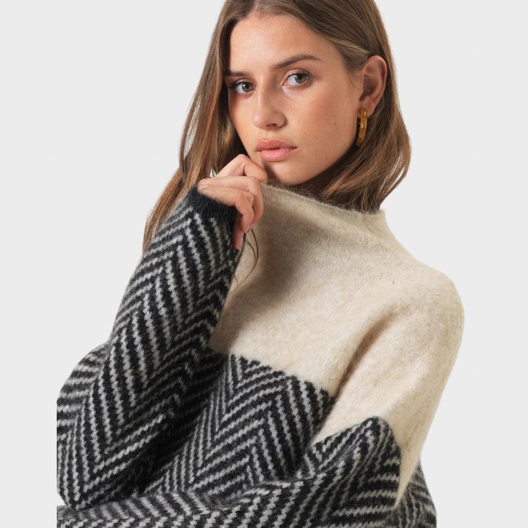 Adelie - Aukštos kokybės megztinis su aukštu kaklu iš prabangios medžiagos