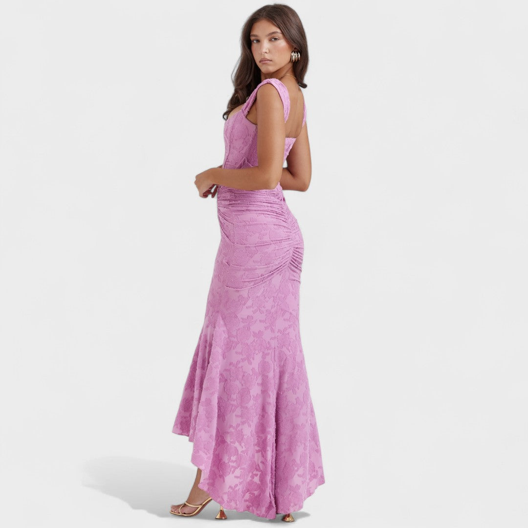 Eduarda - Romantiškos Silueto Suknelė