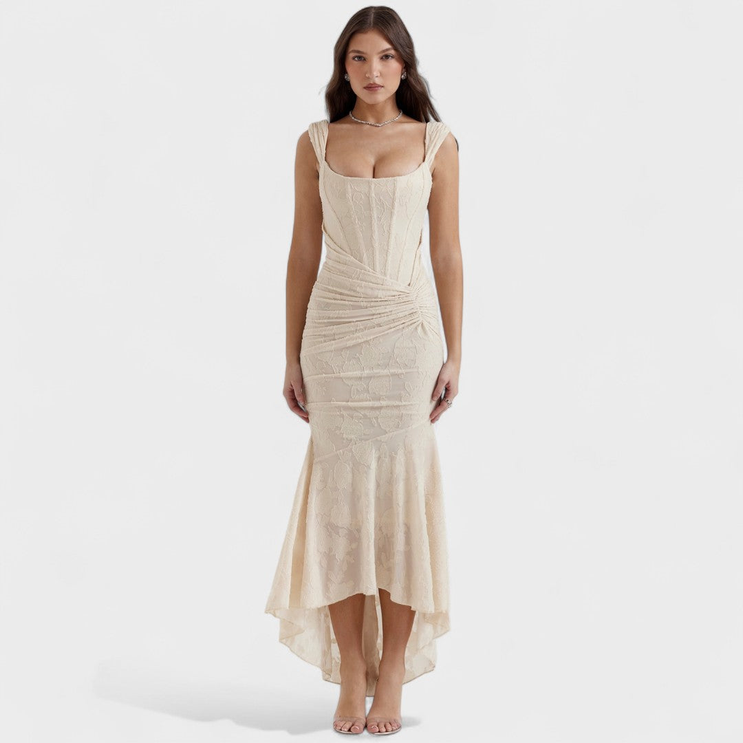 Eduarda - Romantiškos Silueto Suknelė