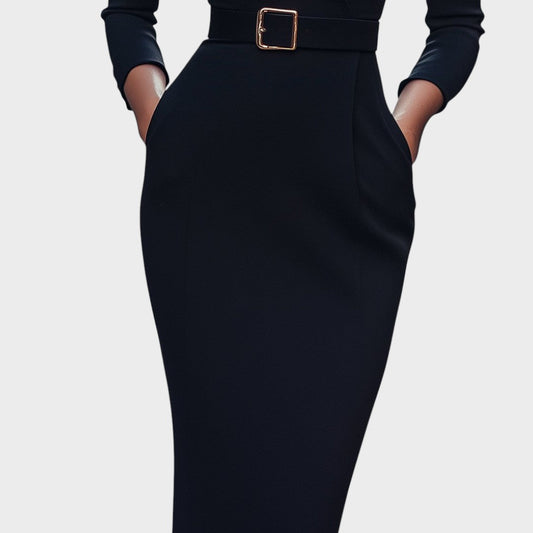 Victoria - Išskirtinė juoda suknelė su diržu ir mandarino stiliaus apykakle