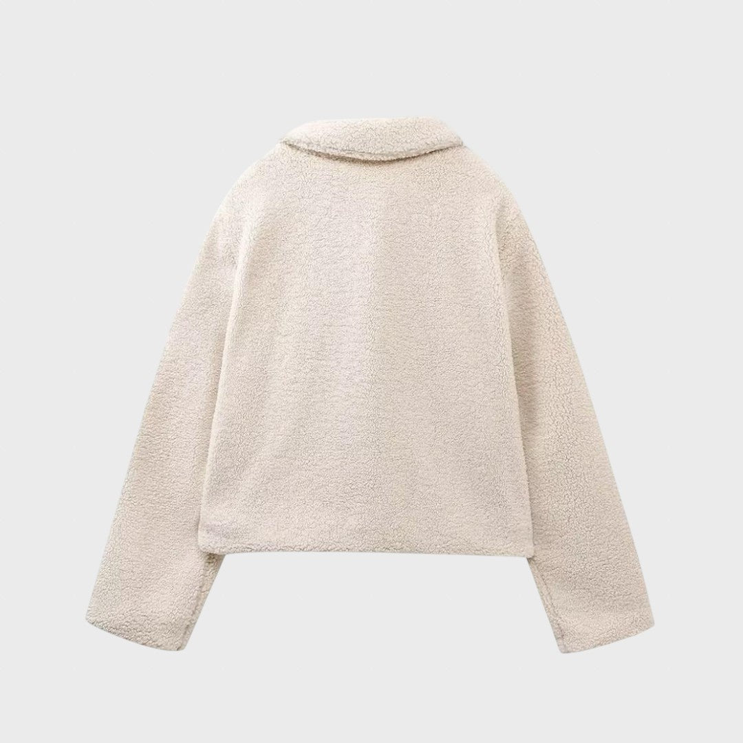 Gūnus | Moteriška trumpa flisinė striukė su sagtelėmis ir kišenėmis su atvartais